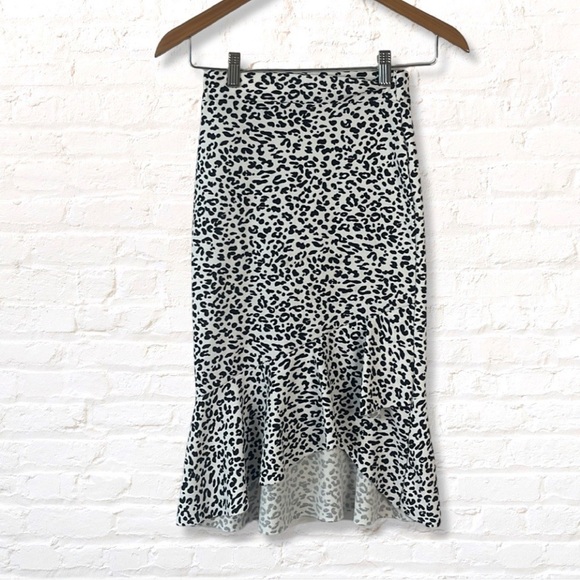 PrettyLittleThing Dresses & Skirts - Pretty Little Thing Leopard Ruffled Pencil Mini Skirt Size 2